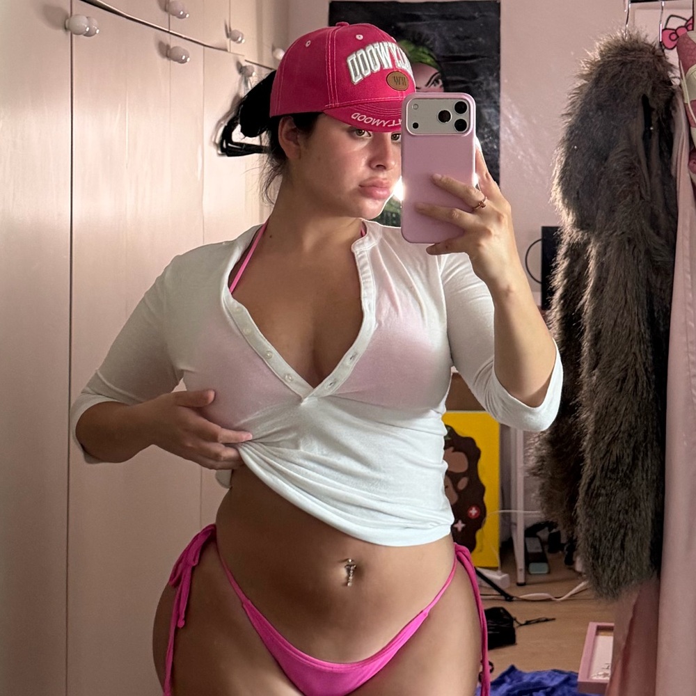 Victoria’s Secret PERFECT white quarter sleeve top